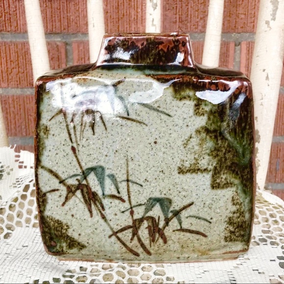 Vase - Picture 4 of 8